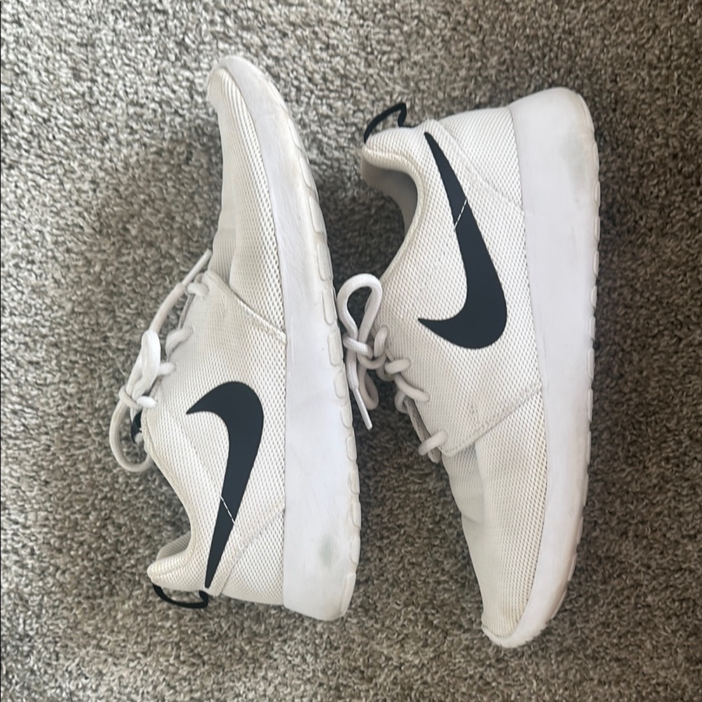 Nike White and Black Nike Sneakers